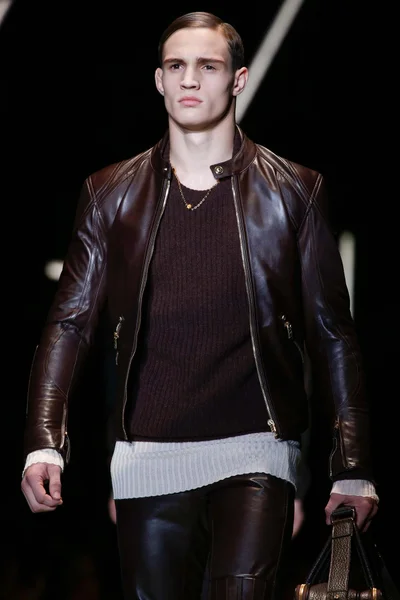 Look 85